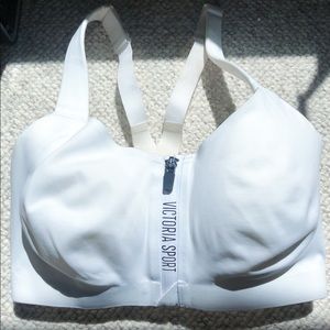OFFERS💗 VS 32DDD Zip Front Sports Bra